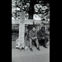 1993 04 06 Sculpture Public Works James Carl street performance Carl sitting with beer can cross and man sitting roadside