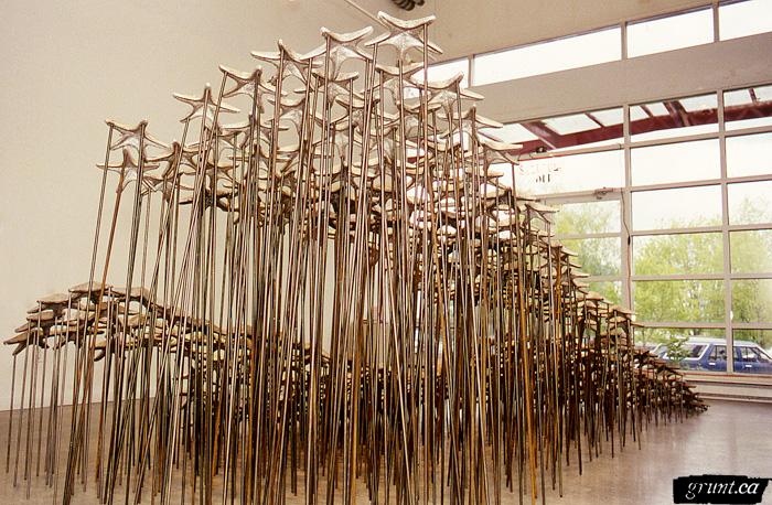 1999 05 28 Sculpture Stella Mare Catherine Ross ants eye view